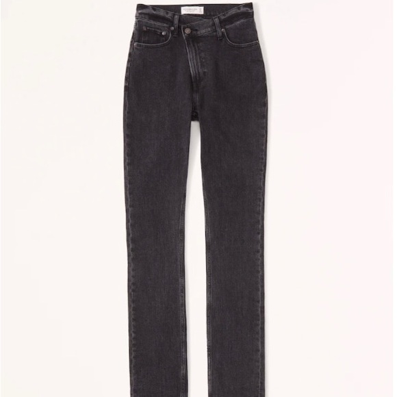 Abercrombie Ultra High Rise 90s Slim Straight Jean - Black -35 Long - Picture 1 of 9